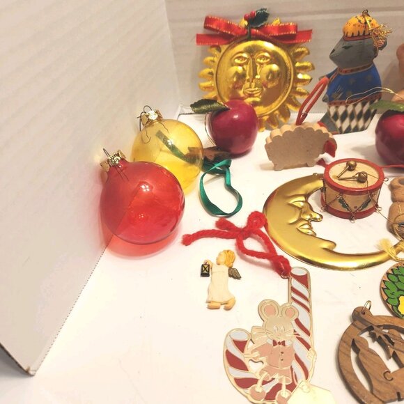 Large Lot Of Christmas Ornaments SOME Vintage, Glass Balls Variety  READ - Picture 2 of 8